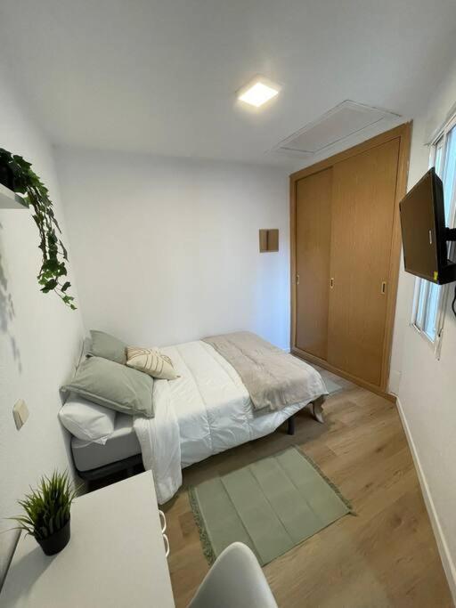 Juan Pantoja, Apartamento Para 2 En Metro Alvarado Madrid Exterior photo